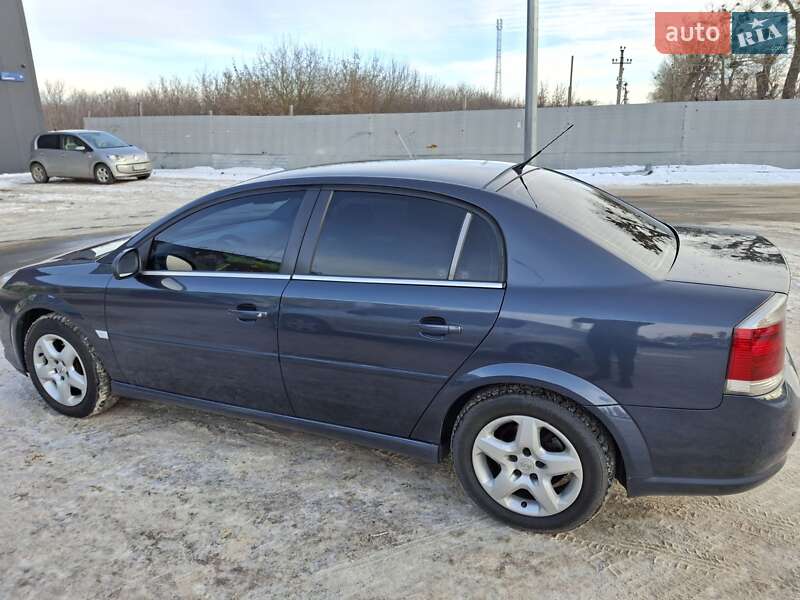 Седан Opel Vectra 2007 в Белогородке