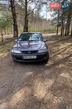 Седан Opel Vectra 1997 в Малине
