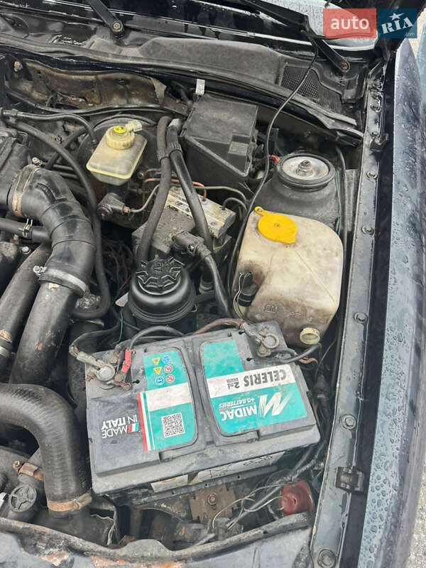 Седан Opel Vectra 1995 в Старом Самборе