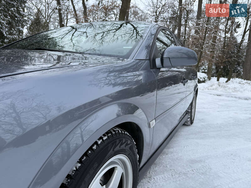 Седан Opel Vectra 2005 в Львове