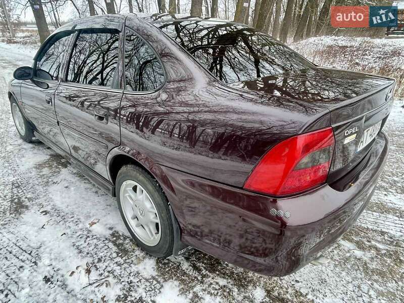 Седан Opel Vectra 2000 в Черновцах