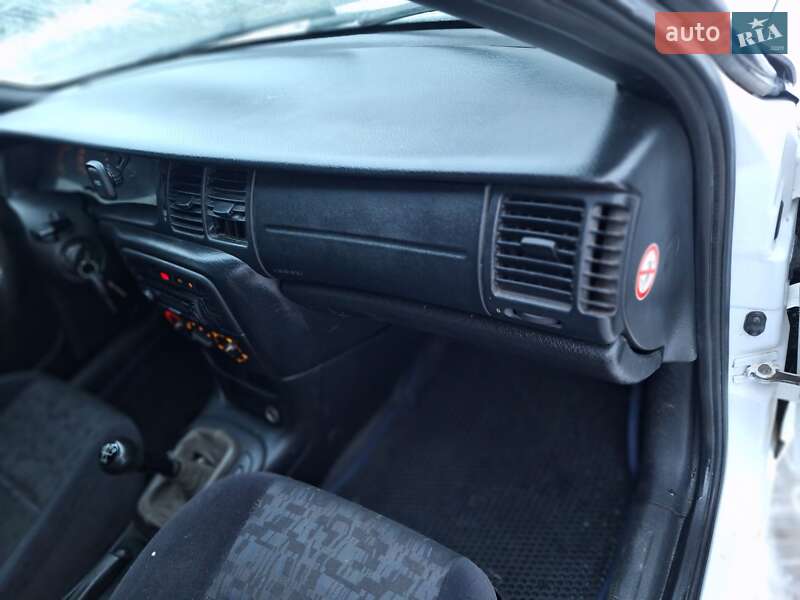 Универсал Opel Vectra 1998 в Черновцах