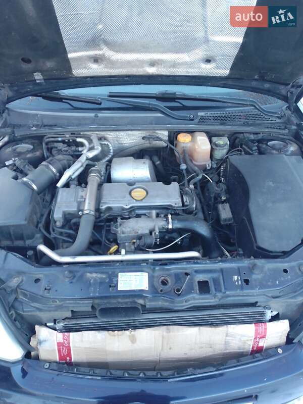 Седан Opel Vectra 2004 в Бердичеві