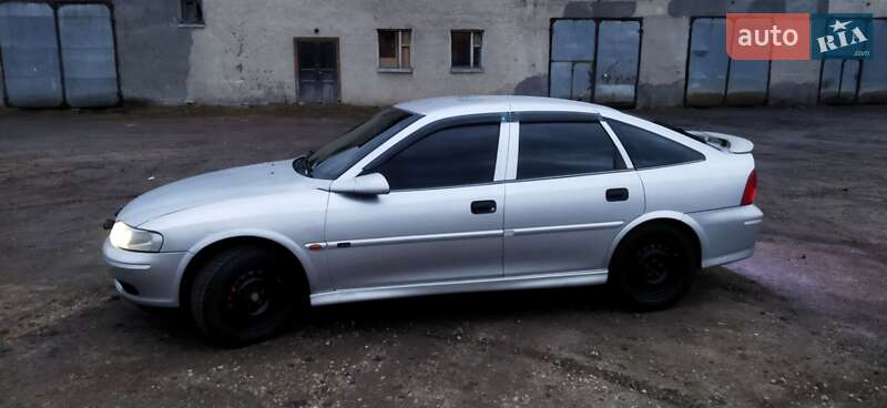 Ліфтбек Opel Vectra 2001 в Ворохті
