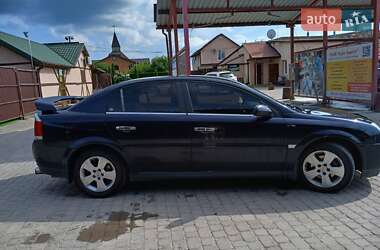 Седан Opel Vectra 2004 в Сокалі