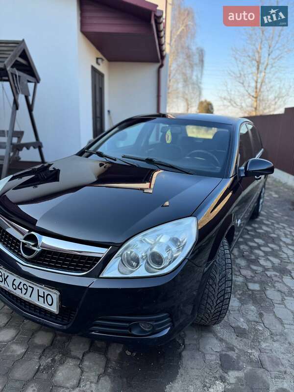Седан Opel Vectra 2006 в Дубно