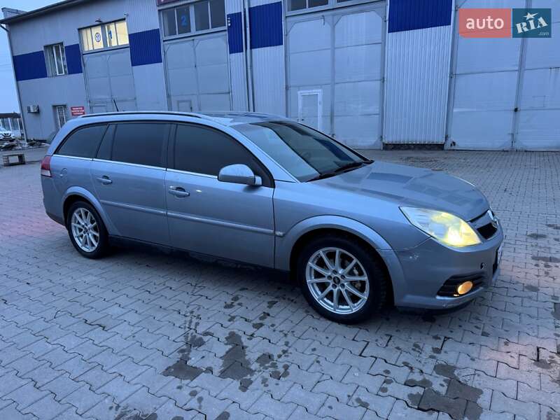 Универсал Opel Vectra 2006 в Черновцах