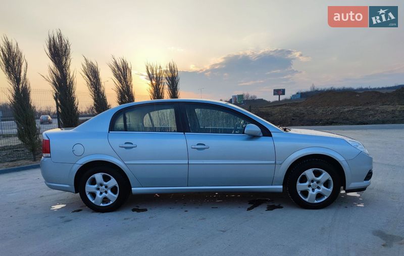 Седан Opel Vectra 2008 в Ужгороде