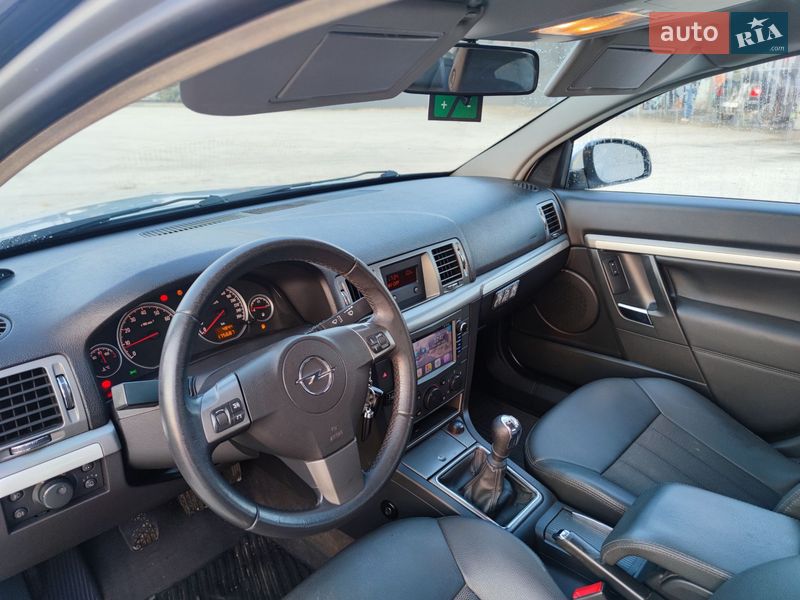 Седан Opel Vectra 2008 в Ужгороде