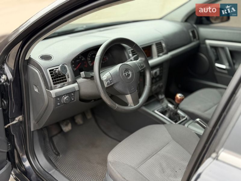 Седан Opel Vectra 2006 в Днепре
