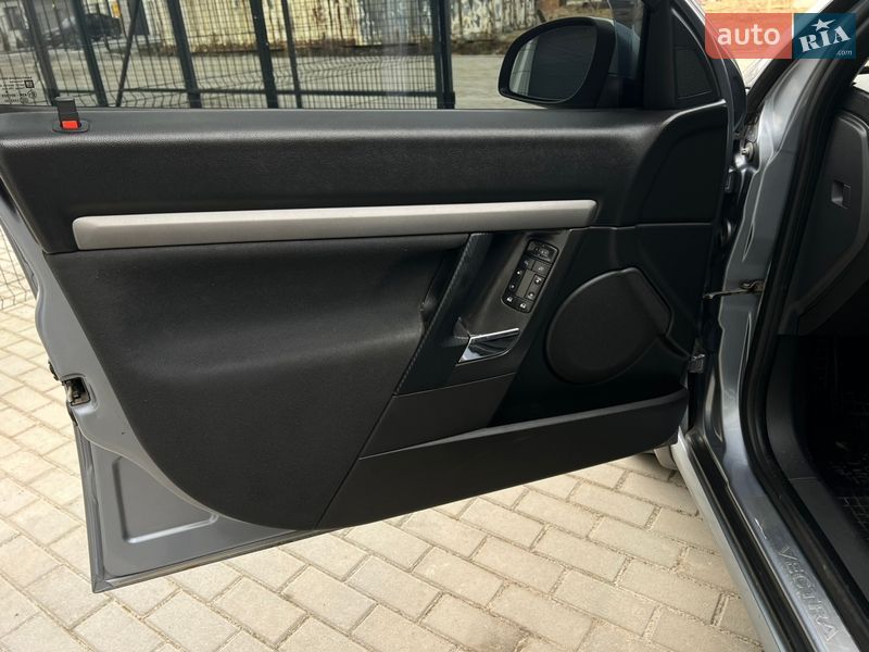 Седан Opel Vectra 2006 в Львове