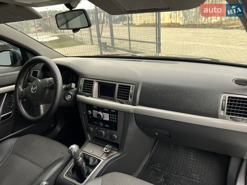 Седан Opel Vectra 2006 в Львове