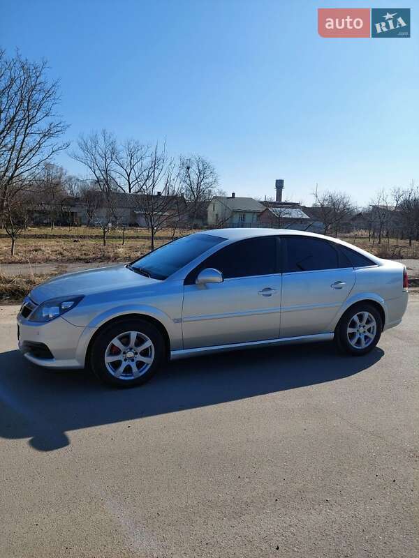 Лифтбек Opel Vectra 2008 в Дрогобыче