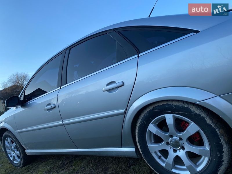 Лифтбек Opel Vectra 2008 в Дрогобыче