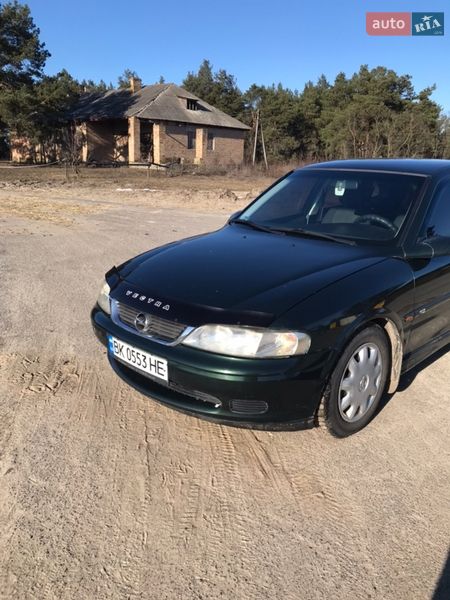 Седан Opel Vectra 2001 в Дубровице
