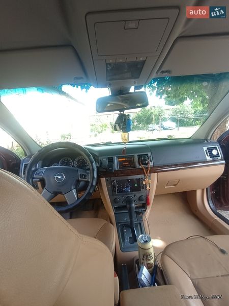 Седан Opel Vectra 2004 в Барышевке