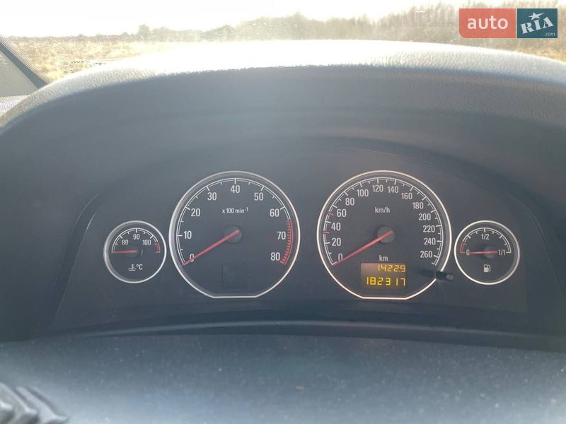 Седан Opel Vectra 2005 в Жидачове