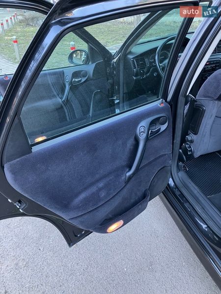 Седан Opel Vectra 2002 в Києві