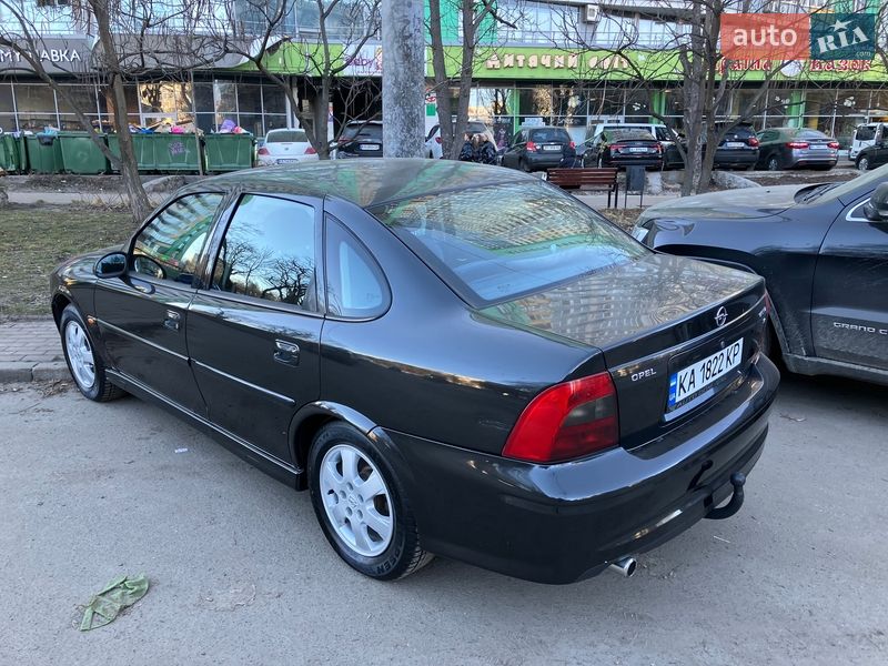 Седан Opel Vectra 2002 в Києві
