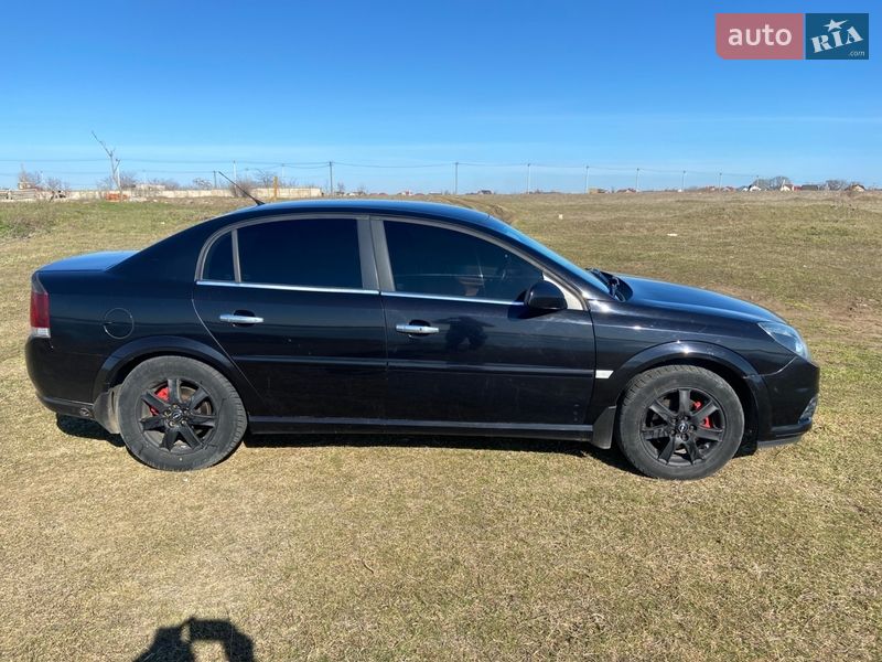 Седан Opel Vectra 2006 в Латовке