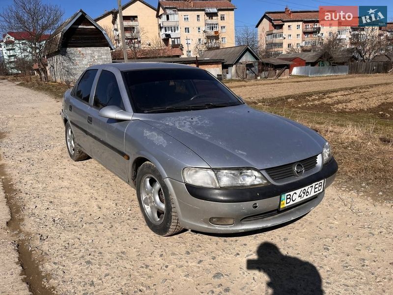 Седан Opel Vectra 1996 в Болехове