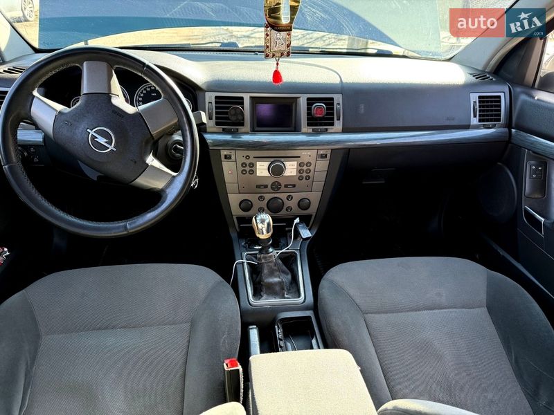 Универсал Opel Vectra 2004 в Ворзеле