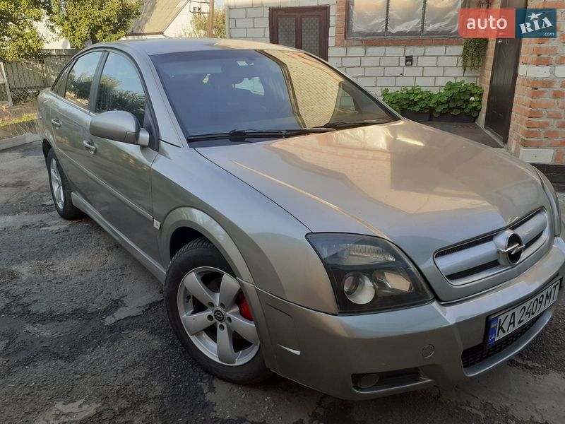 Лифтбек Opel Vectra 2003 в Лубнах