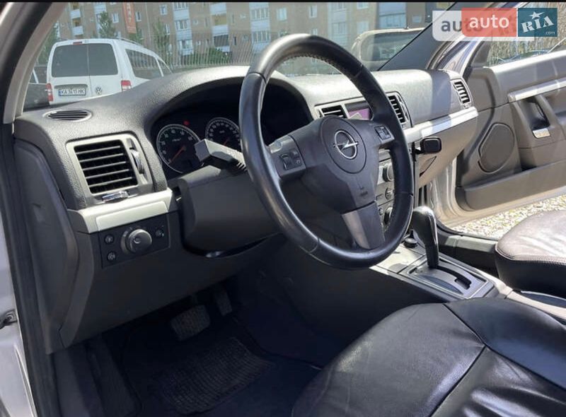 Седан Opel Vectra 2008 в Киеве