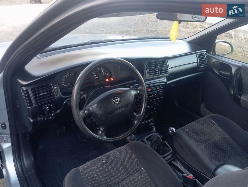 Универсал Opel Vectra 1996 в Дубно