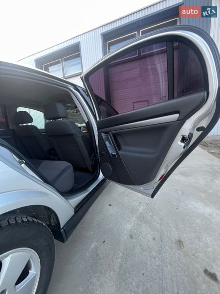 Седан Opel Vectra 2002 в Білій Церкві