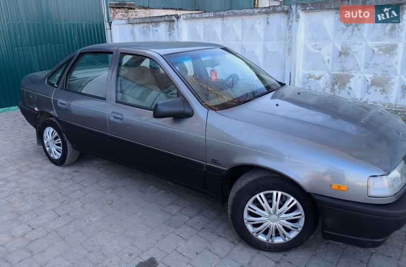 Седан Opel Vectra 1989 в Надвірній