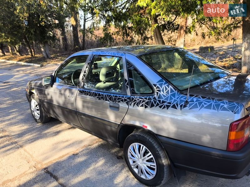 Седан Opel Vectra 1989 в Надвірній