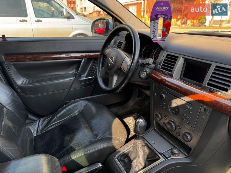 Седан Opel Vectra 2004 в Тернополе