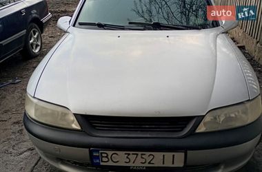 Универсал Opel Vectra 1998 в Шишаки
