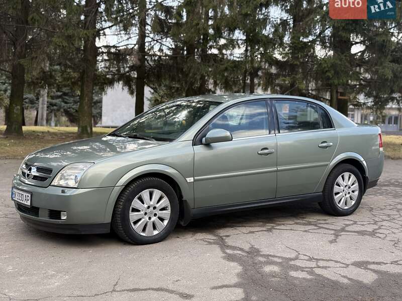 Седан Opel Vectra 2005 в Ровно