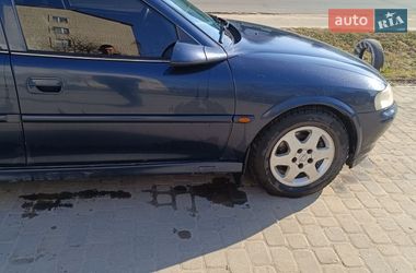 Универсал Opel Vectra 2000 в Новояворовске
