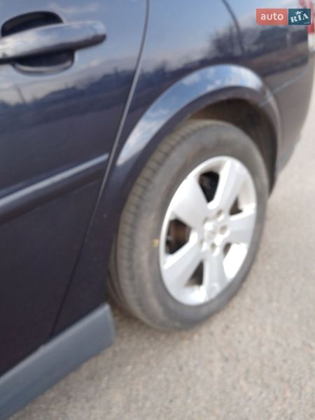 Седан Opel Vectra 2004 в Бердичеві