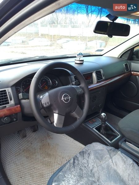 Седан Opel Vectra 2004 в Бердичеві