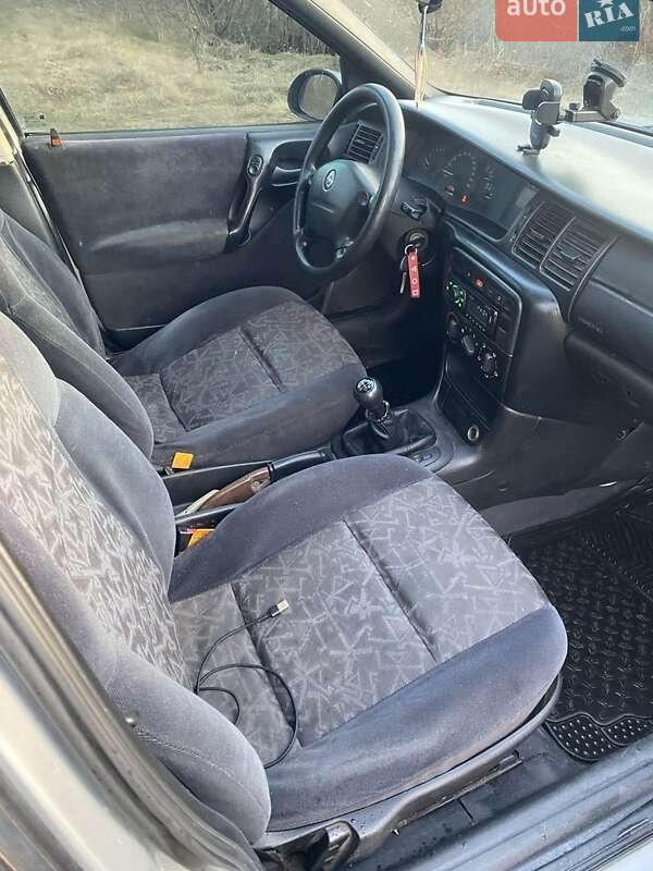 Седан Opel Vectra 1996 в Владимирце фото 5 Седан Opel Vectra 1996 в Владимирце