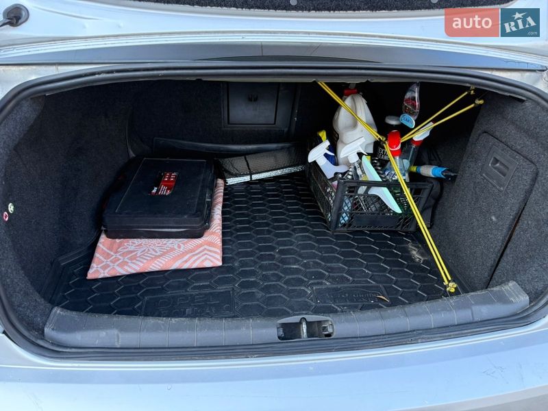 Седан Opel Vectra 2008 в Киеве