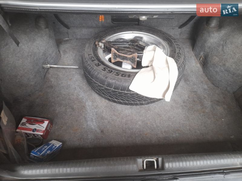 Седан Opel Vectra 1995 в Днепре