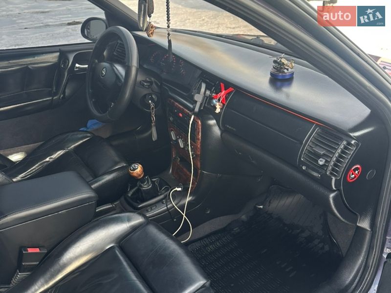 Седан Opel Vectra 1997 в Тернополе