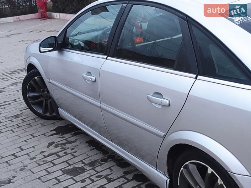 Лифтбек Opel Vectra 2003 в Виннице