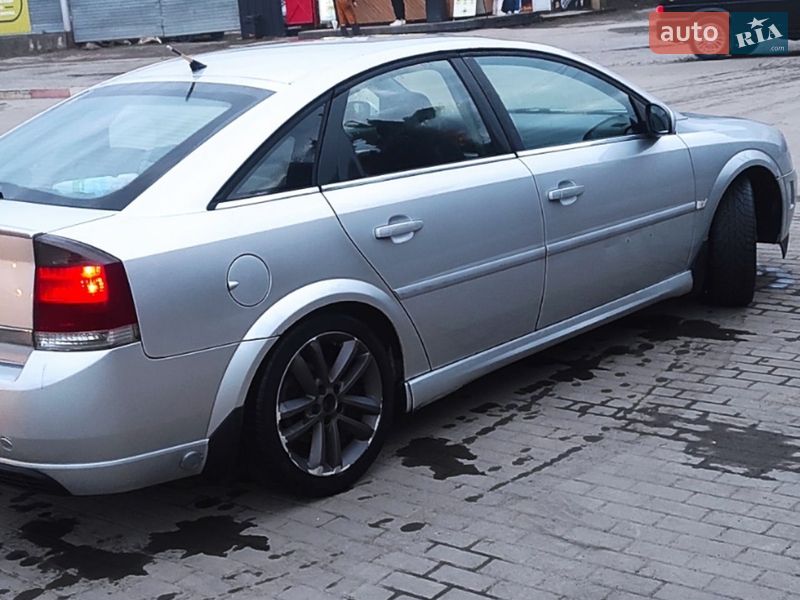 Лифтбек Opel Vectra 2003 в Виннице