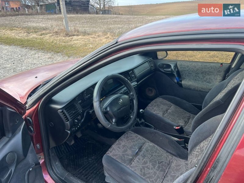 Седан Opel Vectra 1997 в Рівному