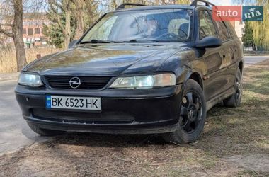 Седан Opel Vectra 1999 в Млинове