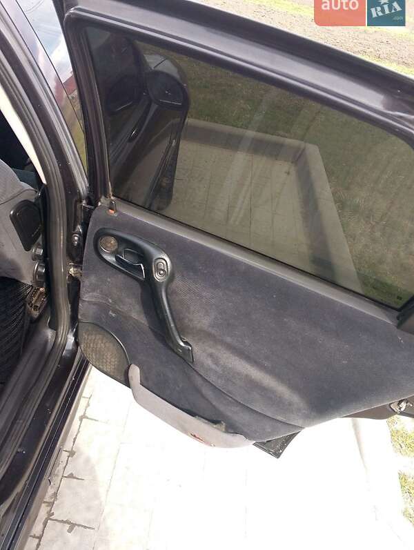 Универсал Opel Vectra 2001 в Буске