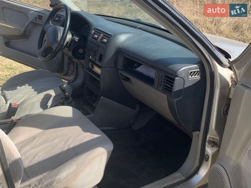 Седан Opel Vectra 1990 в Ковеле фото 15 Седан Opel Vectra 1990 в Ковеле