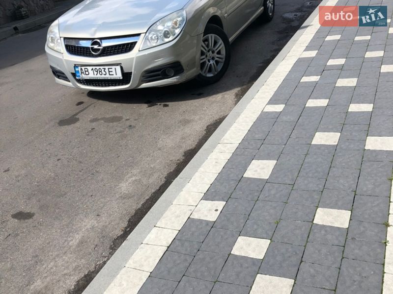 Седан Opel Vectra 2006 в Новом Ярычеве