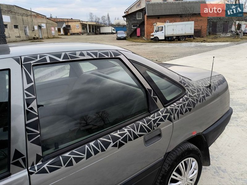 Седан Opel Vectra 1989 в Надворной